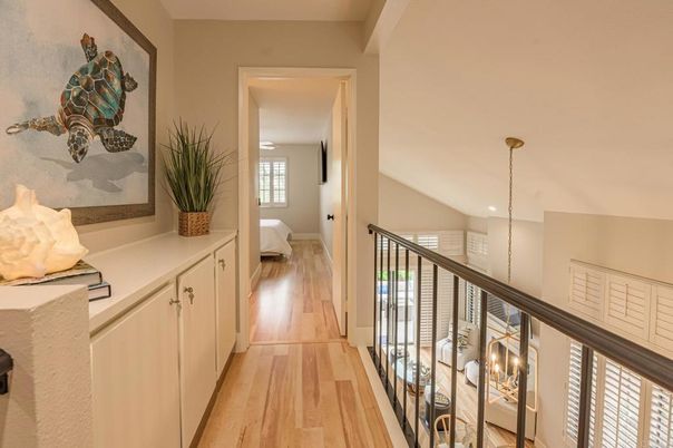 Interior, Pendant Lights, Recessed Lighting, Wood Texture Flooring
