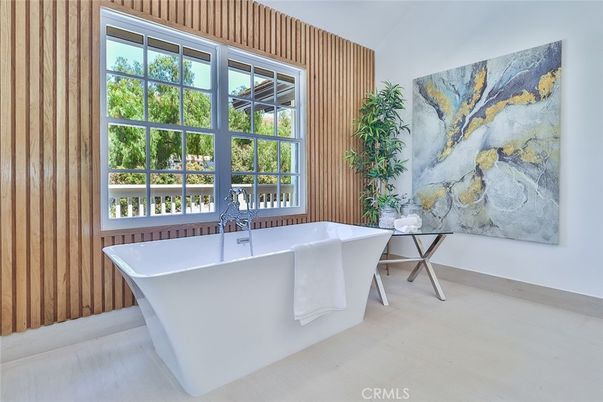 Bathroom, Free Standing Baths, Interior