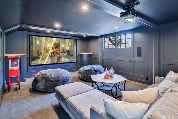 Interior, Projection Screen, Recessed Lighting, Theatre Room