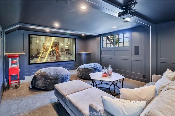 Interior, Projection Screen, Recessed Lighting, Theatre Room