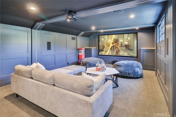Interior, Projection Screen, Recessed Lighting, Theatre Room