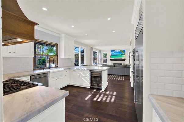 Interior, Kitchen, Living room, Recessed Lighting, Wood Texture Flooring