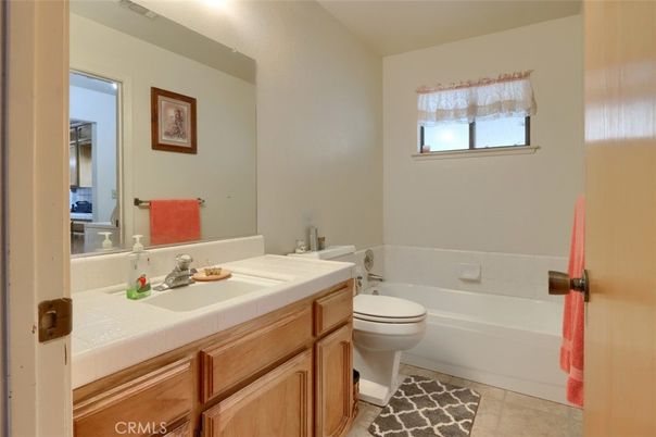 Bathroom, Interior, Tile Countertops