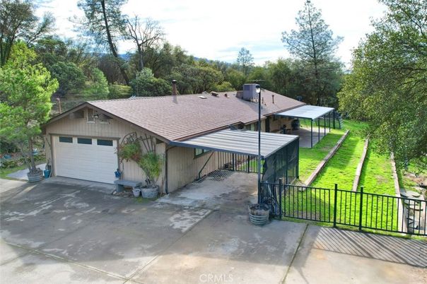 Detached Garage, Exterior