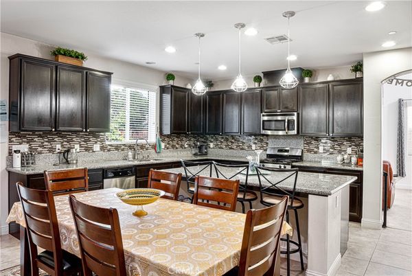 Dining room, Interior, Kitchen, Pendant Lights, Recessed Lighting, Stainless Steel Appliances
