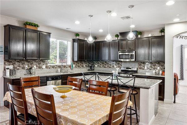 Dining room, Interior, Kitchen, Pendant Lights, Recessed Lighting, Stainless Steel Appliances