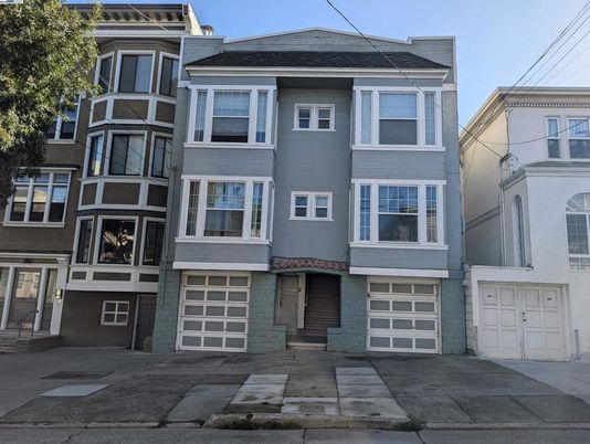 Attached, Exterior, Facade, Rowhouse