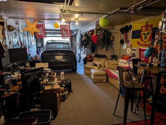 Garage, Interior