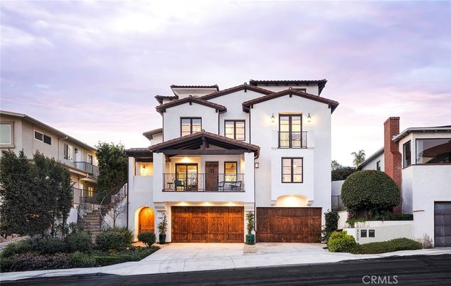 Attached, Exterior, Facade, Spanish Mediterranean