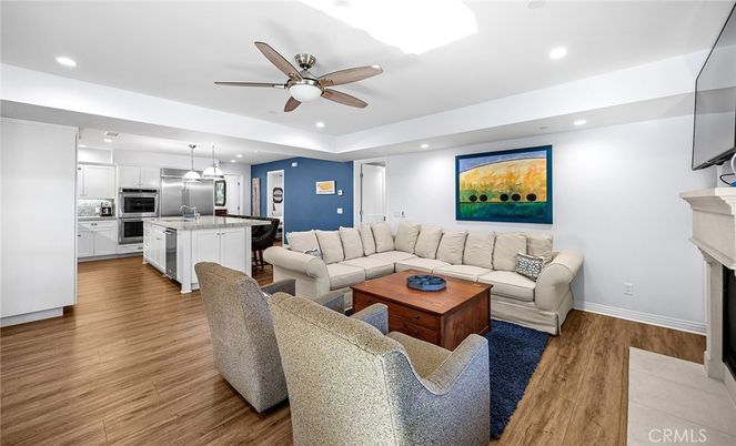 Interior, Kitchen, Living room, Pendant Lights, Recessed Lighting, Stainless Steel Appliances, Wood Texture Flooring