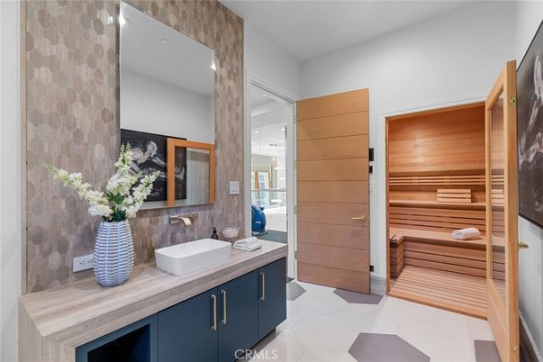 Bathroom, Interior, Recessed Lighting, Sauna Room