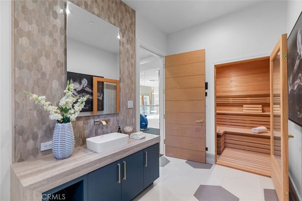 Bathroom, Interior, Recessed Lighting, Sauna Room