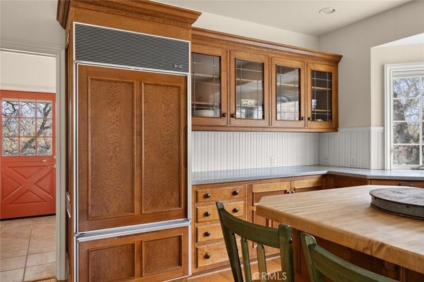 Dining room, Interior, Recessed Lighting