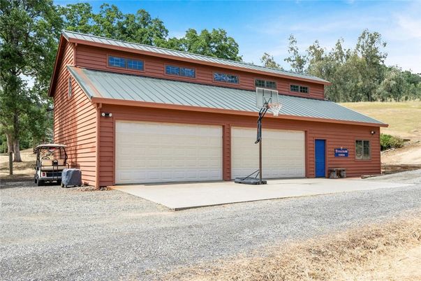 Detached Garage, Exterior