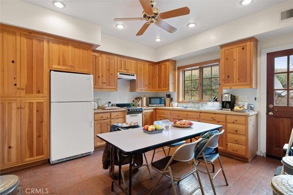 Dining room, Interior, Kitchen, Recessed Lighting