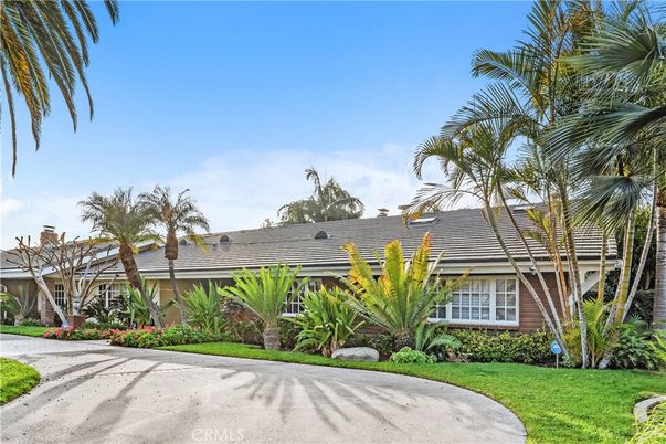 Backyard, Exterior, Facade, Ranch
