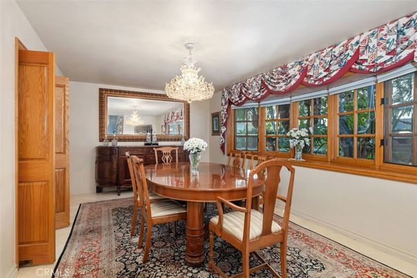 Chandelier, Dining room, Interior