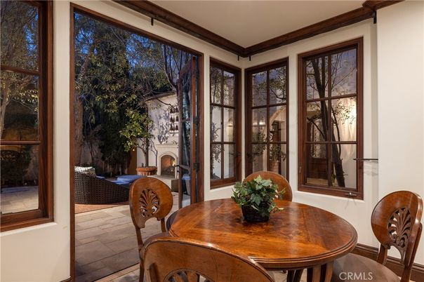 Dining room, Interior