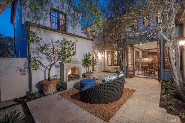 Exterior, Fireplace