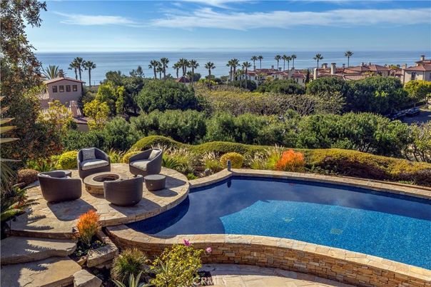 Exterior, Pool, Water