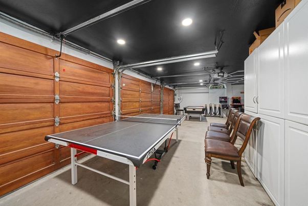 Game Room, Garage, Interior, Recessed Lighting
