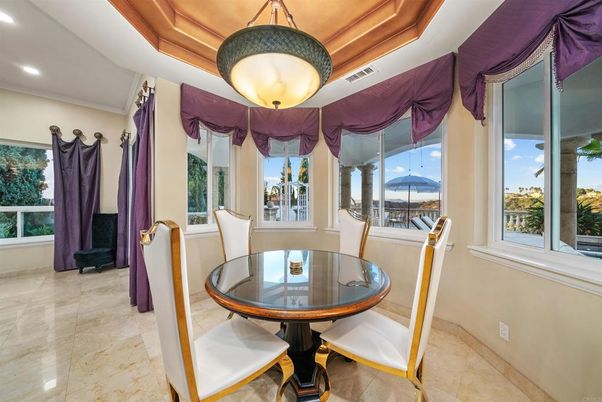 Dining room, Interior, Recessed Lighting