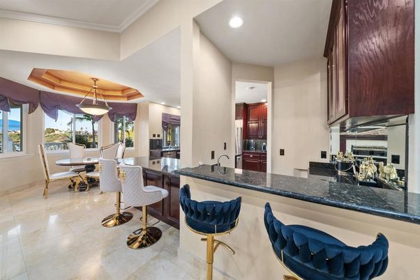 Dining room, Interior, Pendant Lights, Recessed Lighting