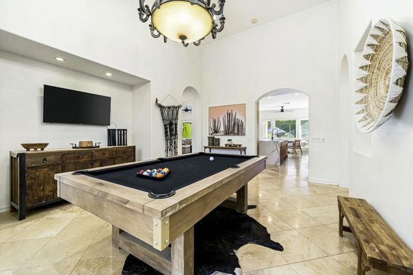 Billiard Table, Game Room, Interior, Recessed Lighting