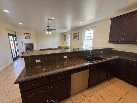 Fireplace, Interior, Kitchen, Recessed Lighting