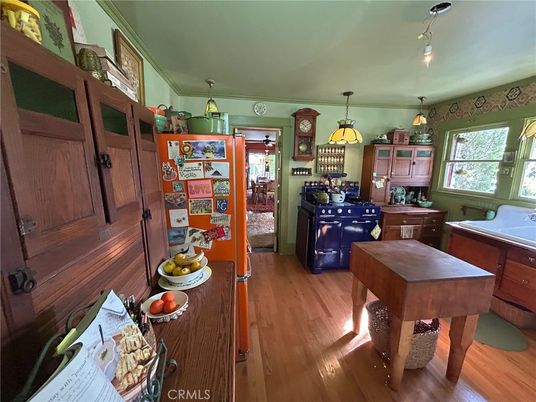 Interior, Kitchen, Pendant Lights, Wood Texture Flooring