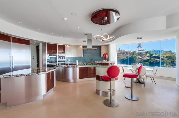 Dining room, Interior, Kitchen, Pendant Lights, Recessed Lighting, Stainless Steel Appliances
