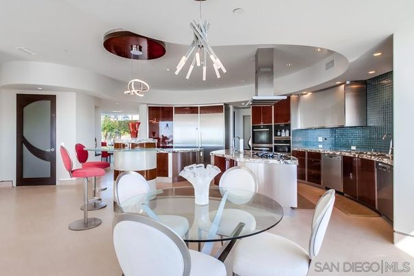 Dining room, Interior, Kitchen, Pendant Lights, Recessed Lighting, Stainless Steel Appliances