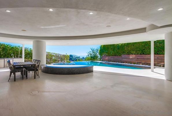 Exterior, Pool, Recessed Lighting