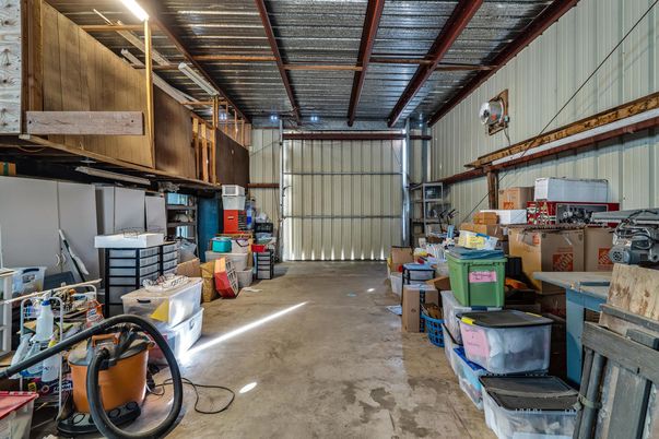 Garage, Interior