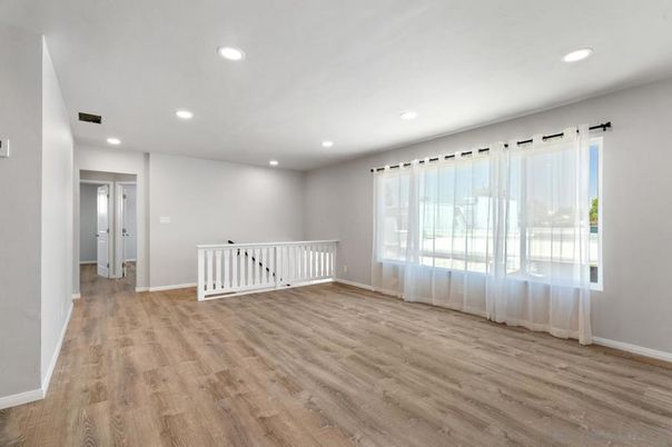 Empty room, Interior, Recessed Lighting, Wood Texture Flooring