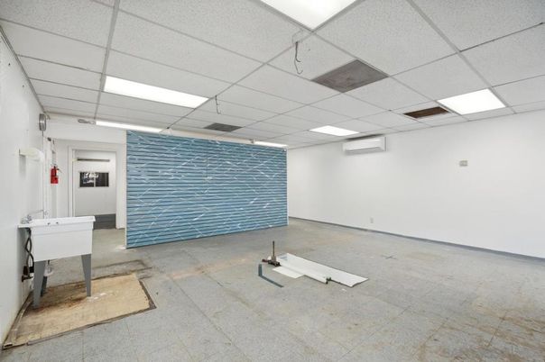 Fitness Equipment, Interior, Recessed Lighting