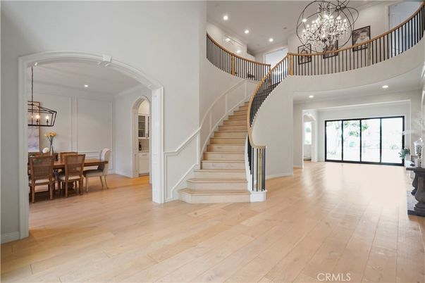 Chandelier, Dining room, Interior, Pendant Lights, Recessed Lighting, Wood Texture Flooring