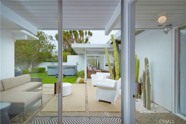 Exterior, Hot Tub