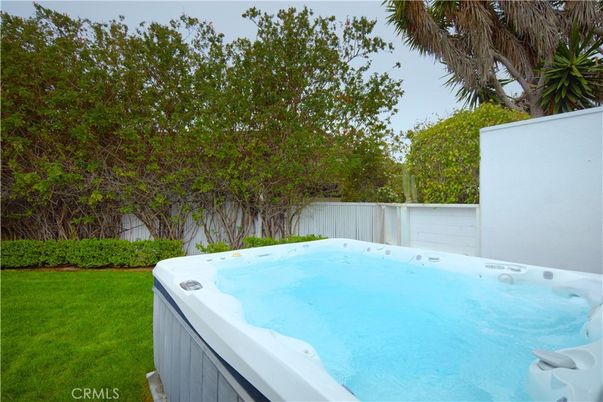 Backyard, Exterior, Hot Tub