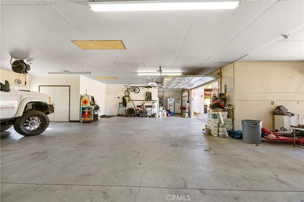 Garage, Interior
