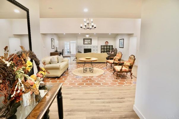 Chandelier, Interior, Living room, Recessed Lighting, Wood Texture Flooring