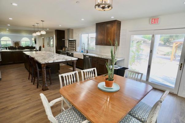 Dining room, Interior, Kitchen, Pendant Lights, Recessed Lighting, Wood Texture Flooring