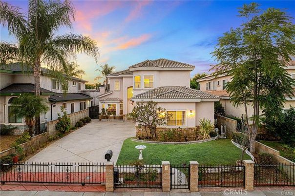 Backyard, Exterior, Facade, Mediterranean