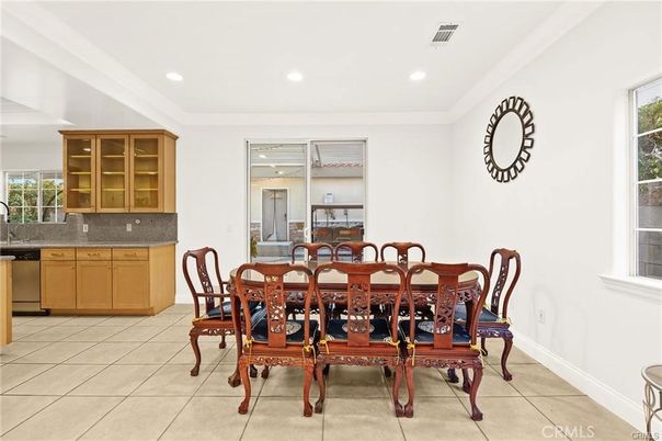 Dining room, Interior, Recessed Lighting