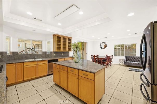 Dining room, Interior, Kitchen, Recessed Lighting, Stainless Steel Appliances