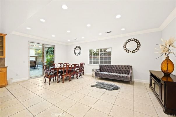 Dining room, Interior, Recessed Lighting