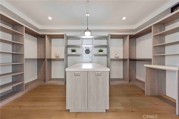 Interior, Pendant Lights, Recessed Lighting, Wood Texture Flooring
