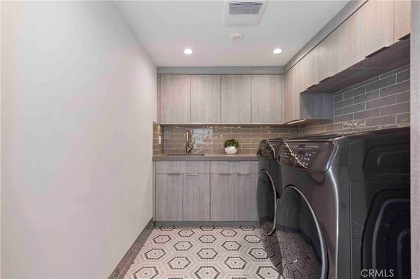 Interior, Recessed Lighting, Washer