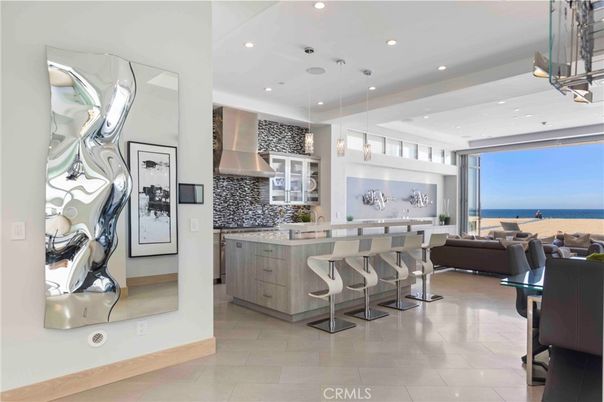 Interior, Kitchen, Living room, Pendant Lights, Recessed Lighting, Stainless Steel Appliances, Water