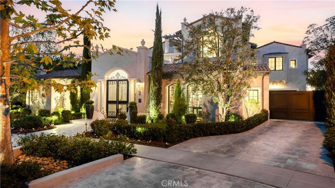 Attached, Exterior, Facade, Spanish Mediterranean